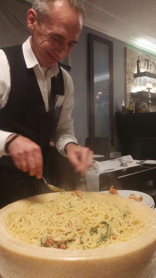 7342FE66-CF02-4B00-A473-66AEF60342F1