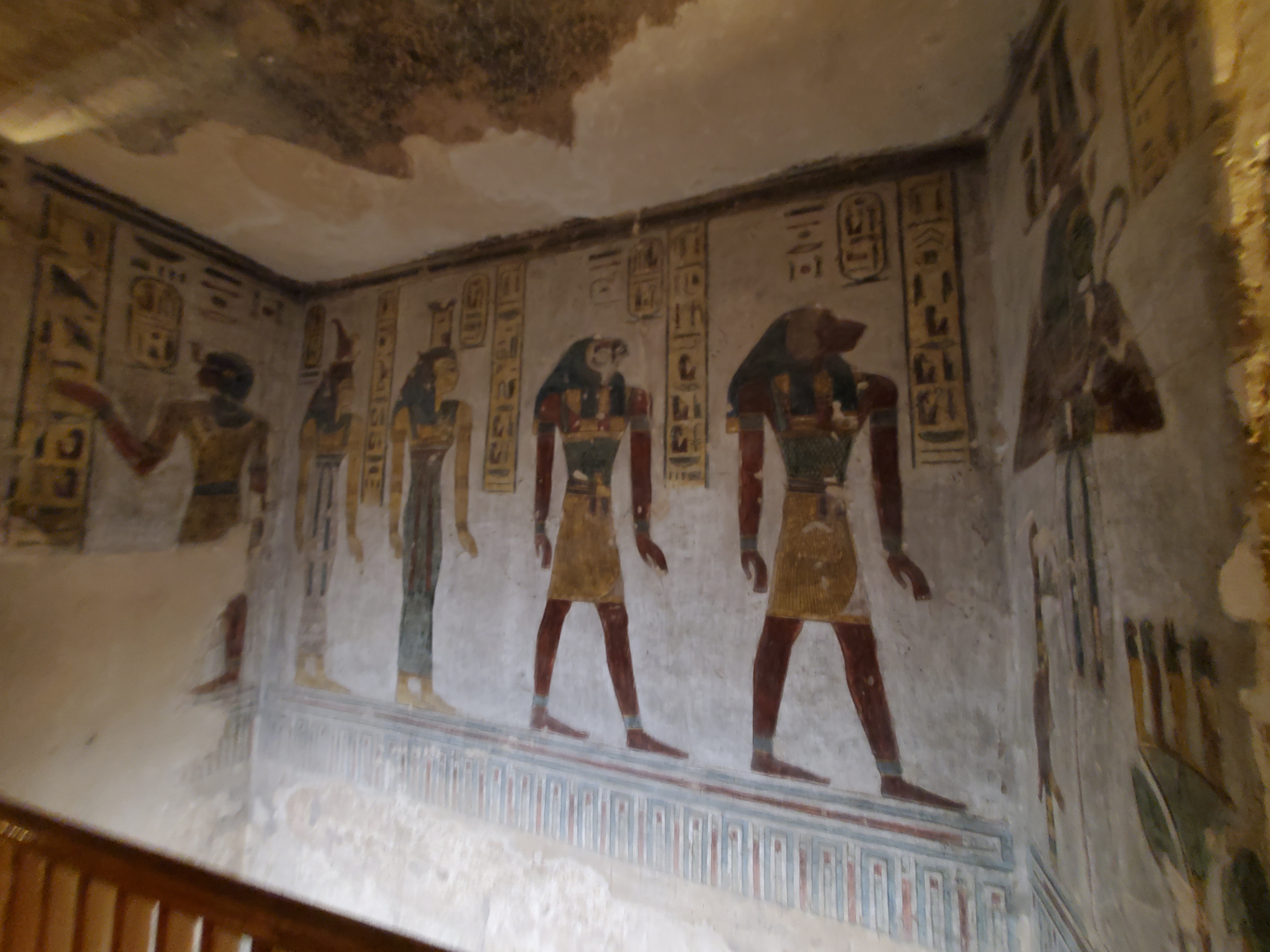 5C7028A9-FFA5-4640-924F-86E562A8AFF1