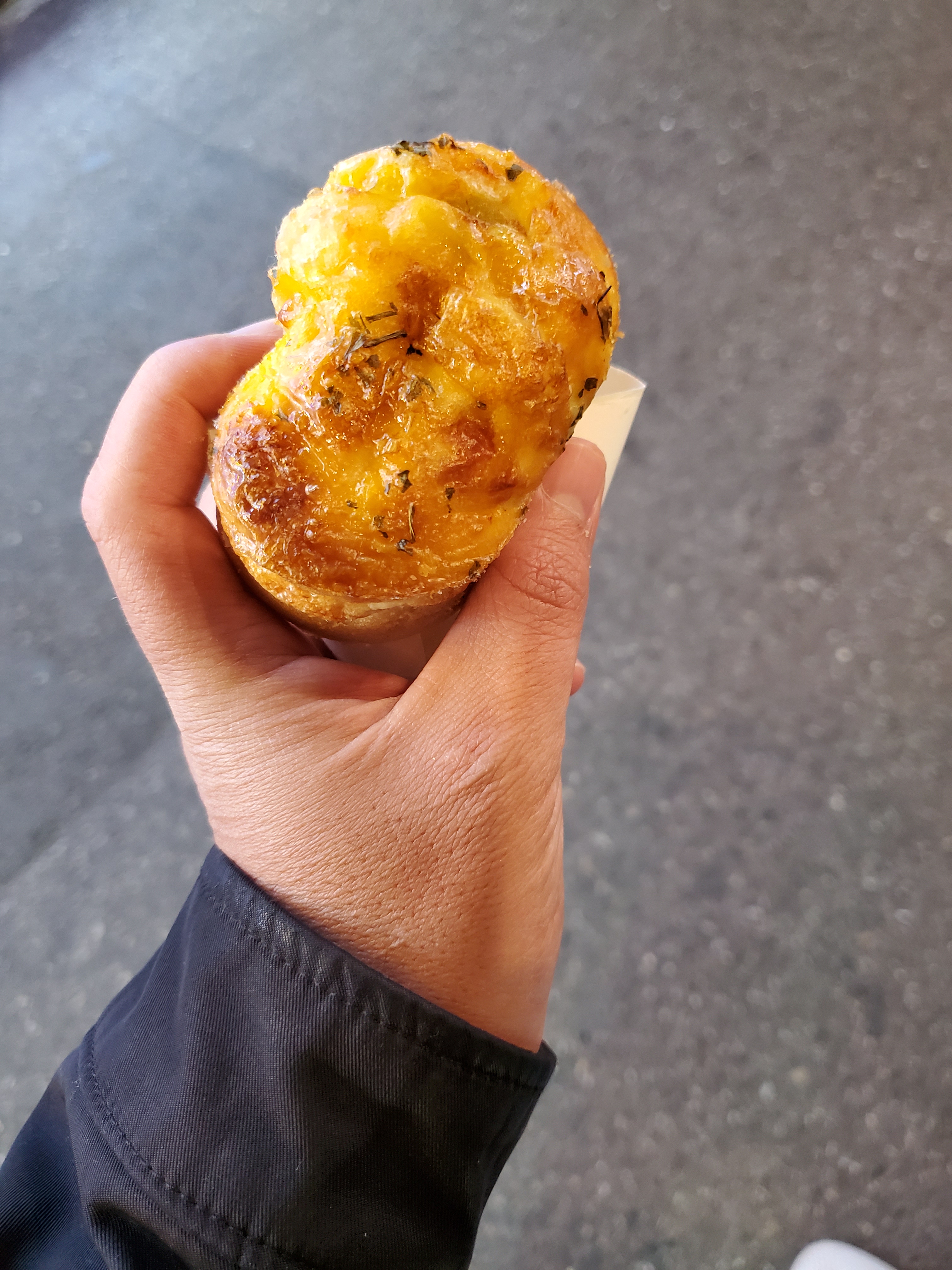 D7C6F063-4A61-4936-8209-000656C397C3