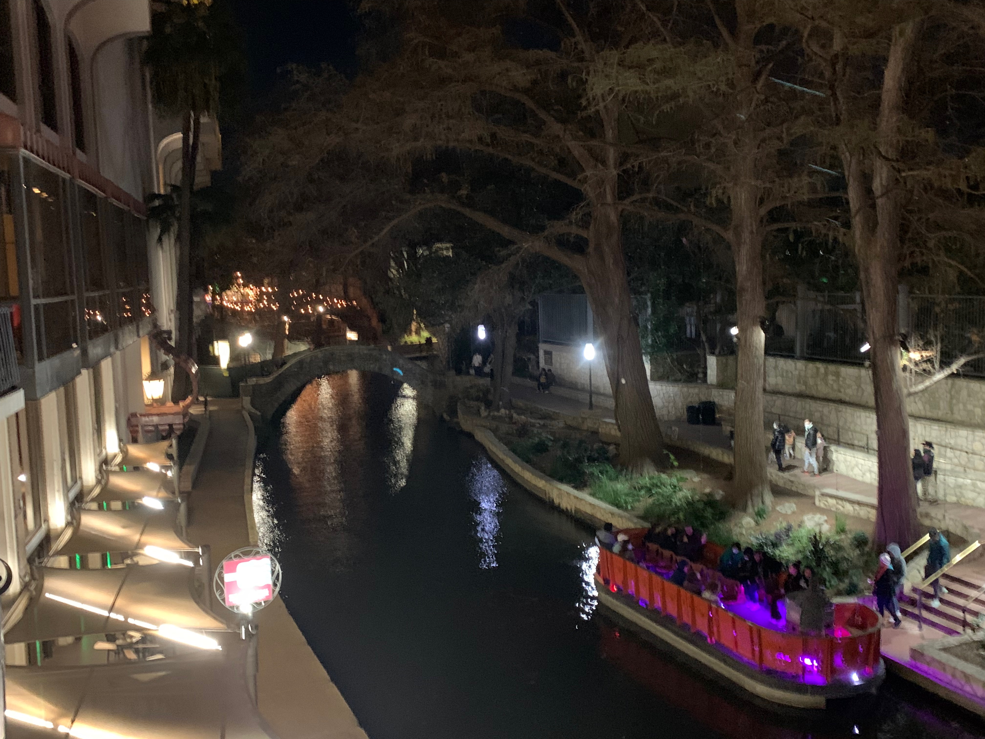 4FA59A1D-5987-4E01-947F-96419E0408FD