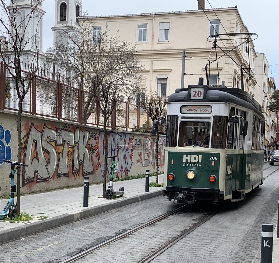 E26CA309-9B18-4C46-BD92-19C808616D9A_1_105_c